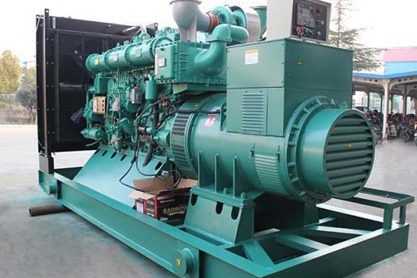 新源工厂发电机应急发电中如何优化燃油储备管理？