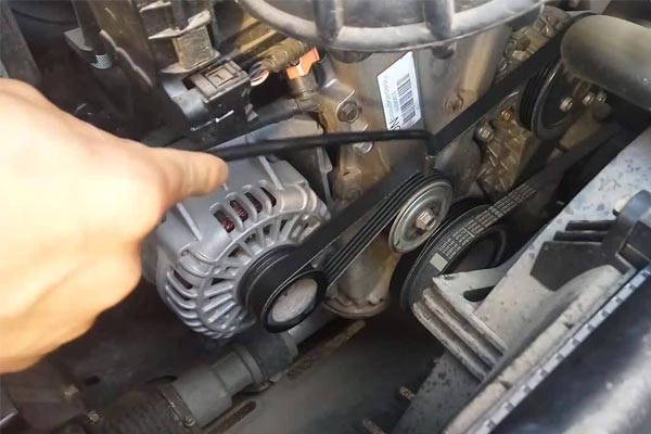 新源转速传感器的工作原理是什么？