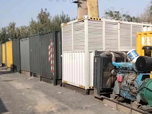 新源200KW柴油发电机机组每小时油耗是多少？