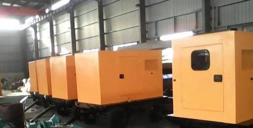 新源柴油发电机组冬季启动后需要进行哪些检查和操作？