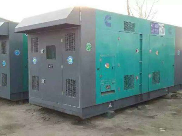 新源合同中关于工期延误的责任如何界定和处理？